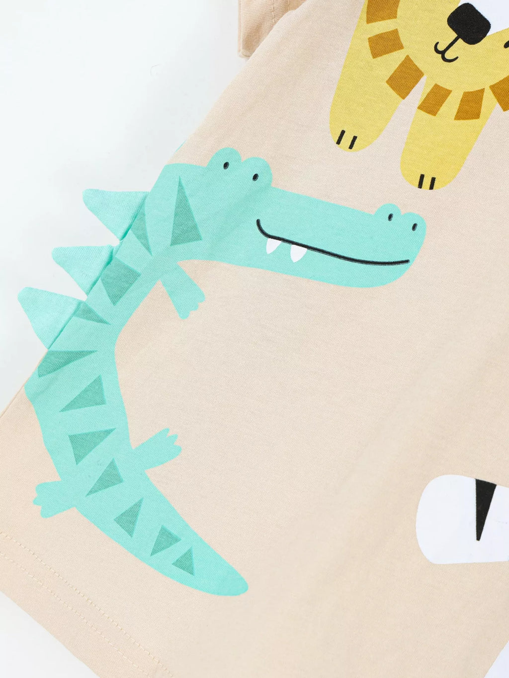 Animal Print Round Neck Tee in Cream White, product view 4