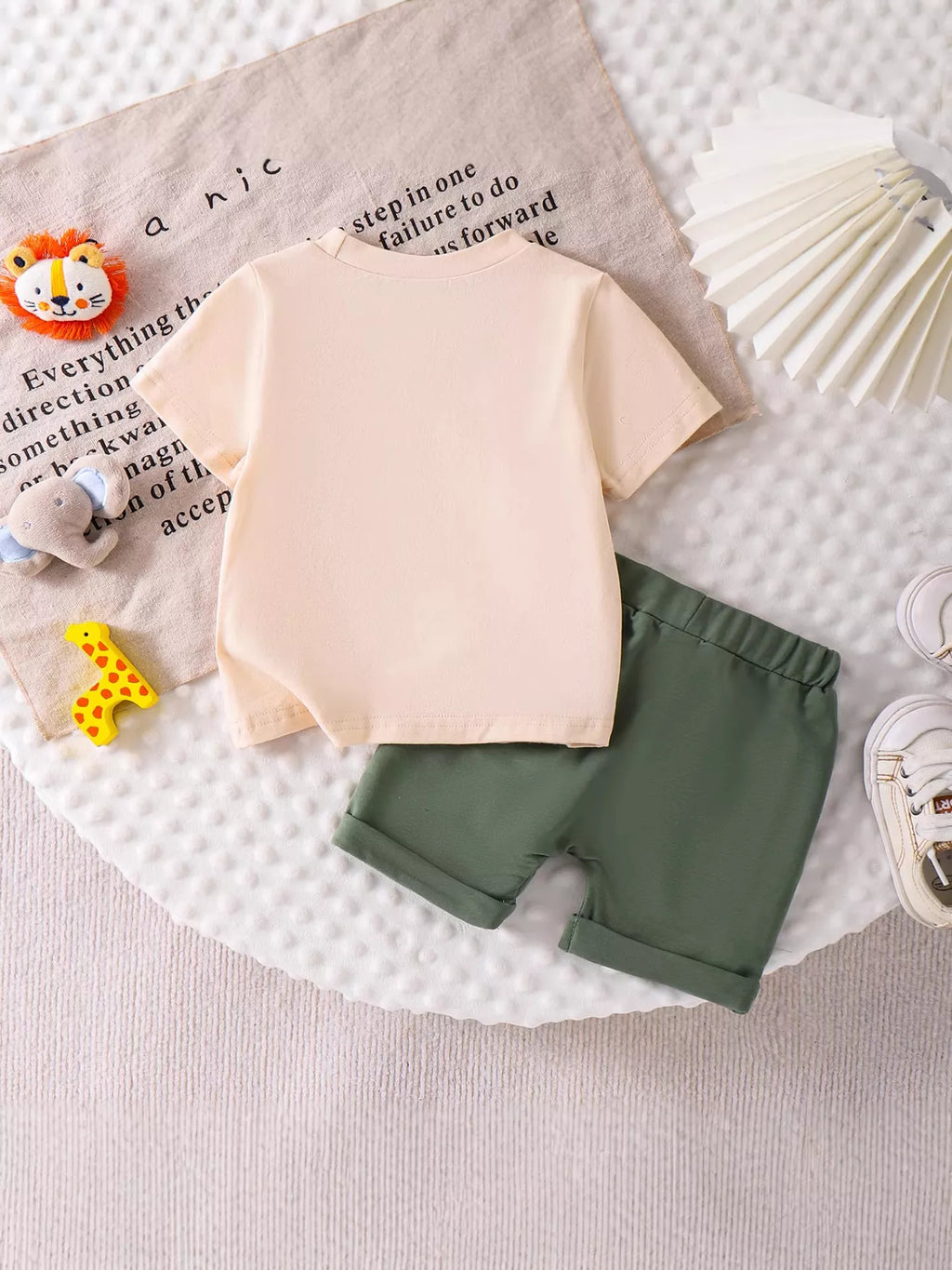 Graphic Round Neck Tee and Shorts Set in Green, product view 7