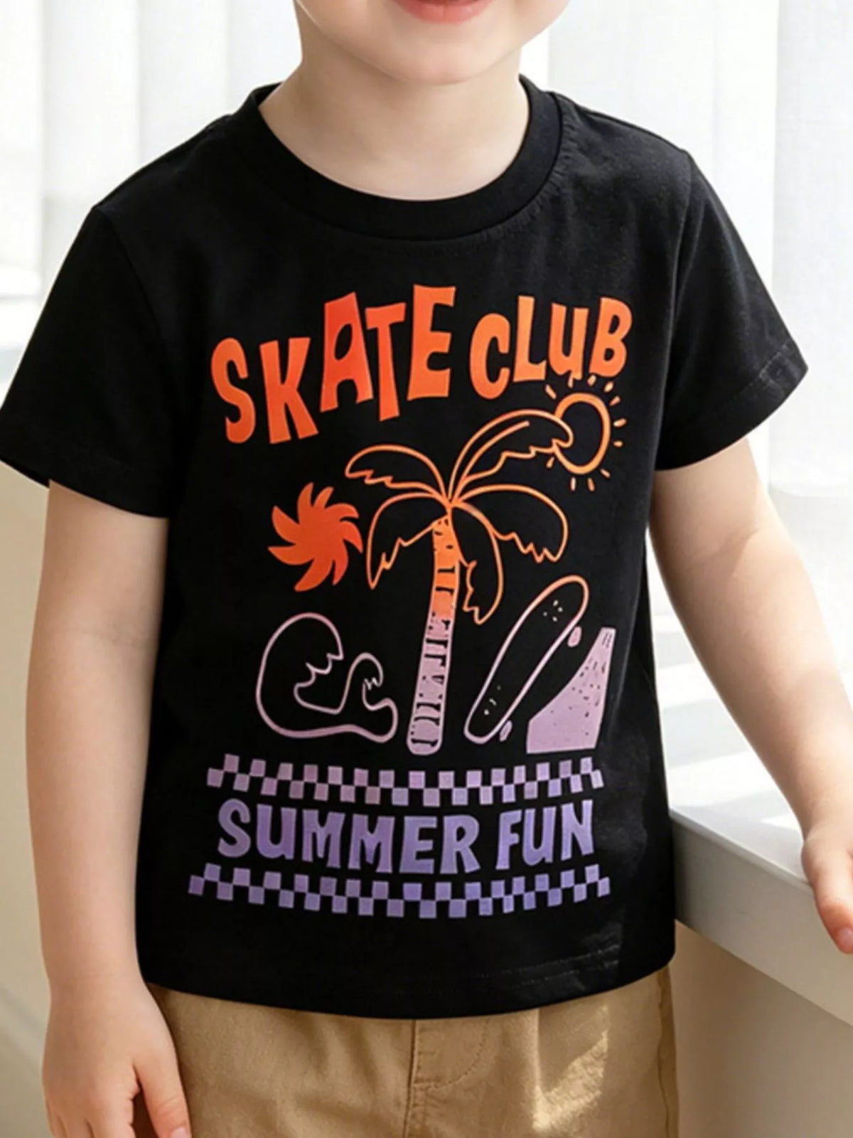 Graphic Round Neck T-Shirt in Black, product view 1
